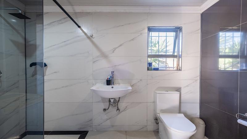 4 Bedroom Property for Sale in Glenwood Western Cape